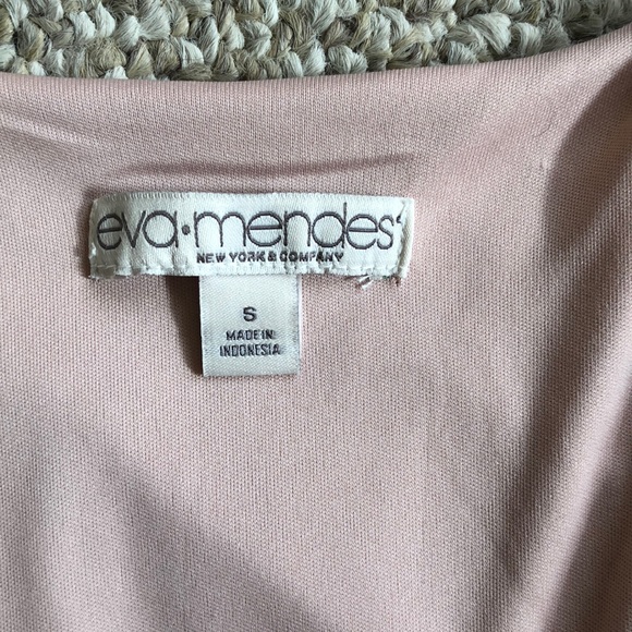 🛑SOLD🛑Eva Mendes holiday  ani velvet wrap dress - Picture 6 of 8